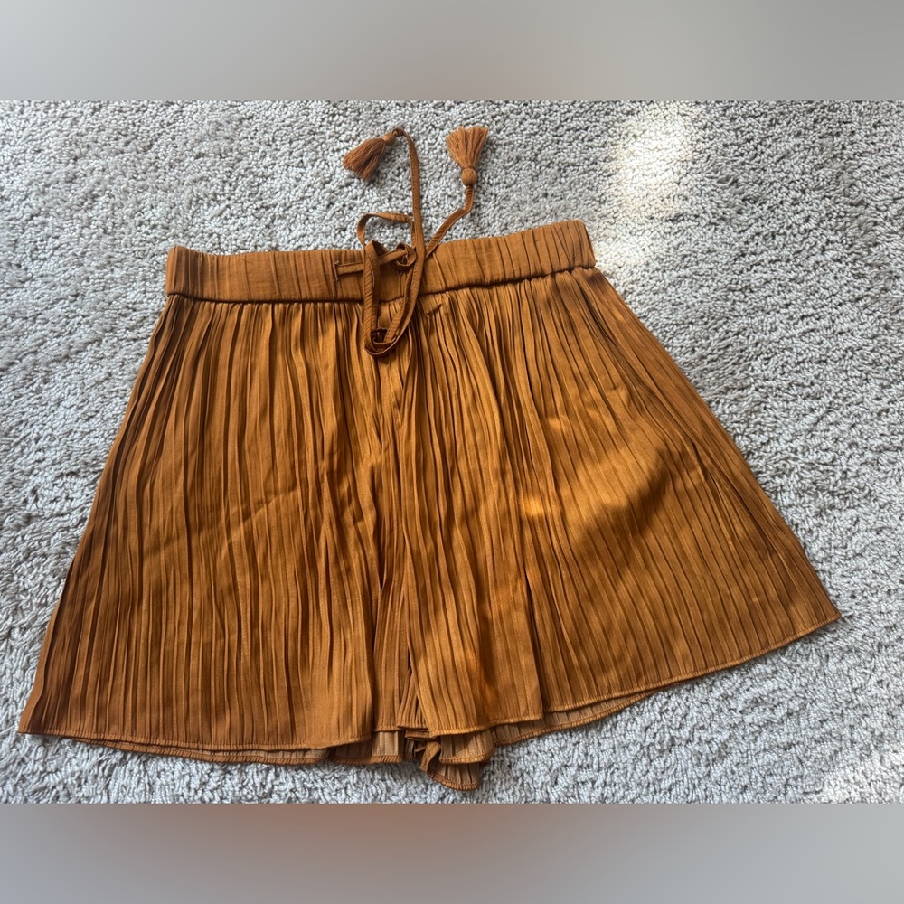 Zara Brown Pleated Women Shorts